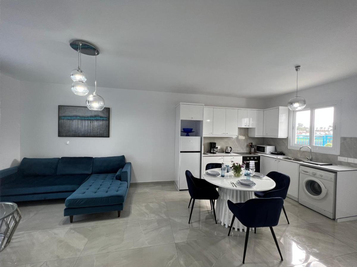 Blue Latsi Apartment Екстериор снимка