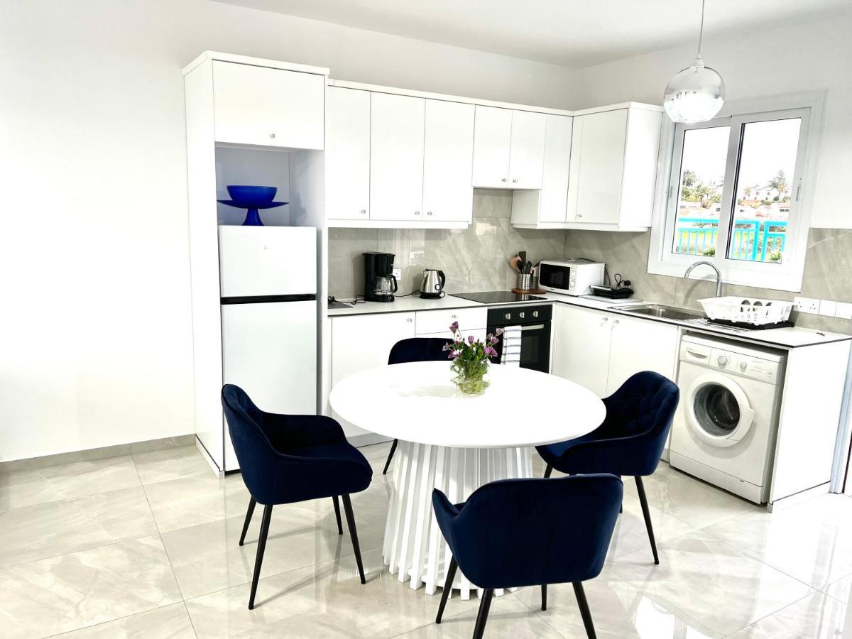 Blue Latsi Apartment Екстериор снимка